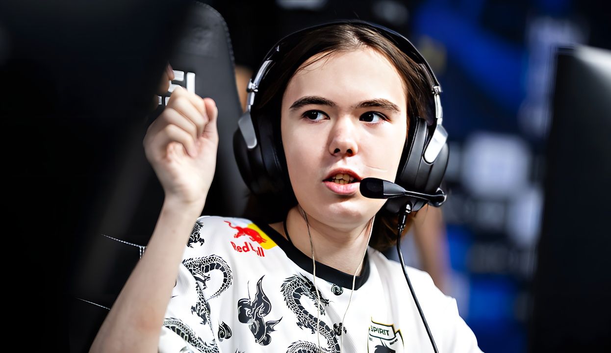 却显示出他 却显示出他